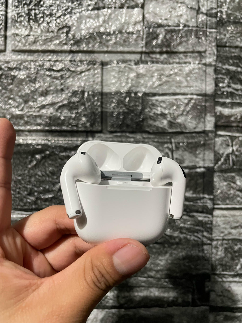 AirPods 4
